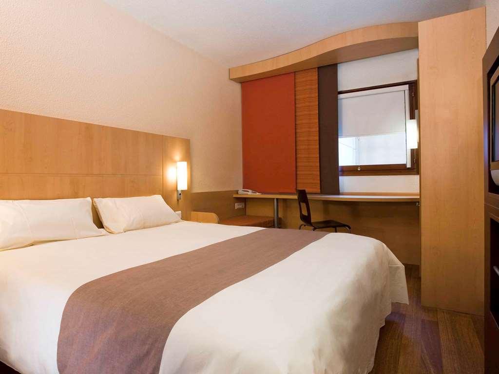 Ibis Styles Abidjan Plateau Hotel Room photo