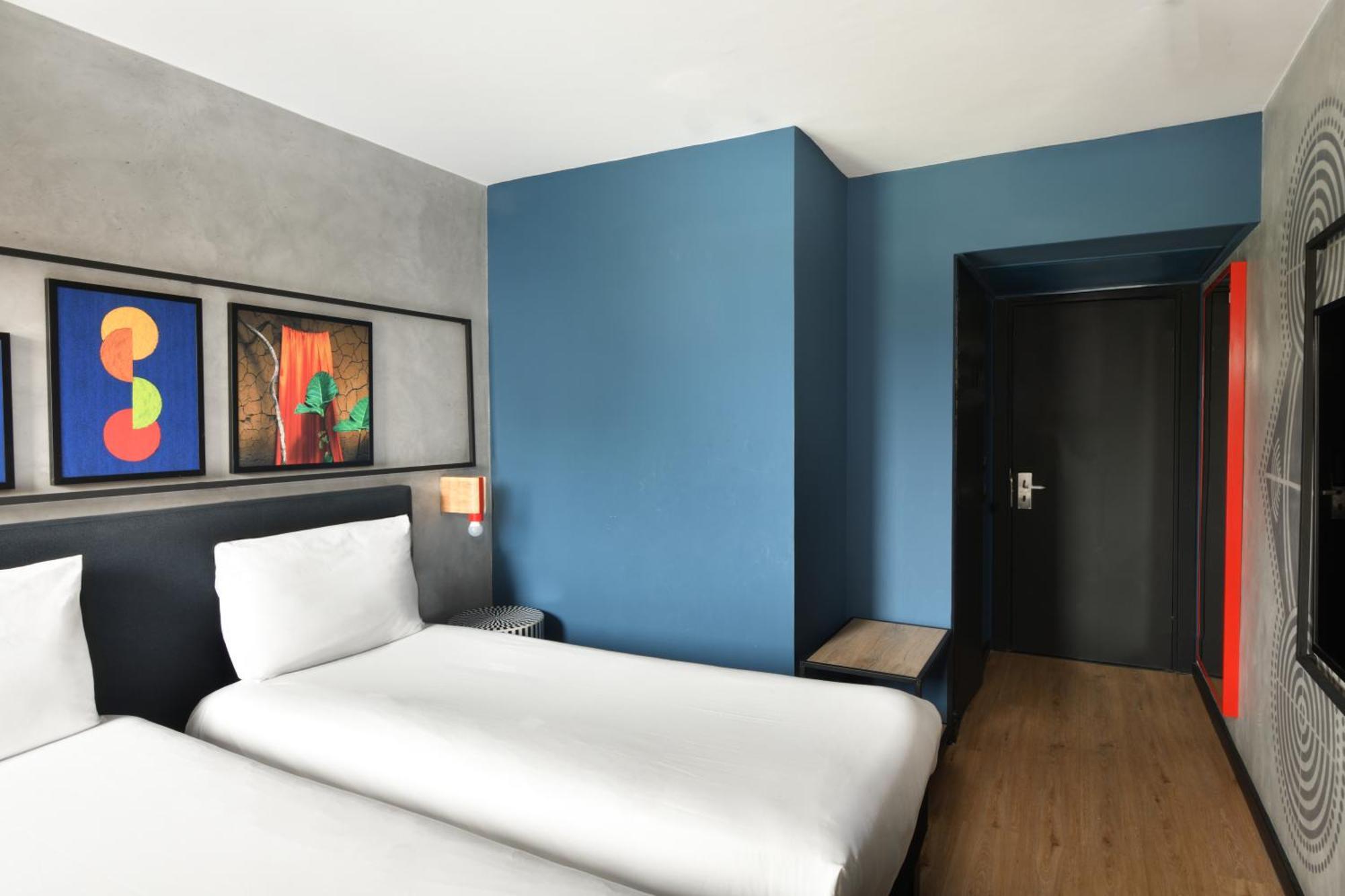Ibis Styles Abidjan Plateau Hotel Exterior photo
