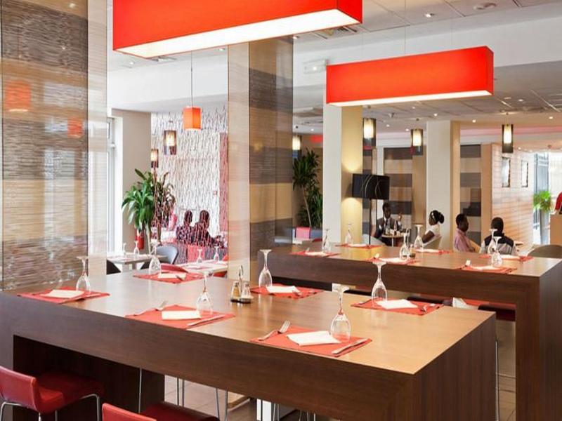 Ibis Styles Abidjan Plateau Hotel Exterior photo