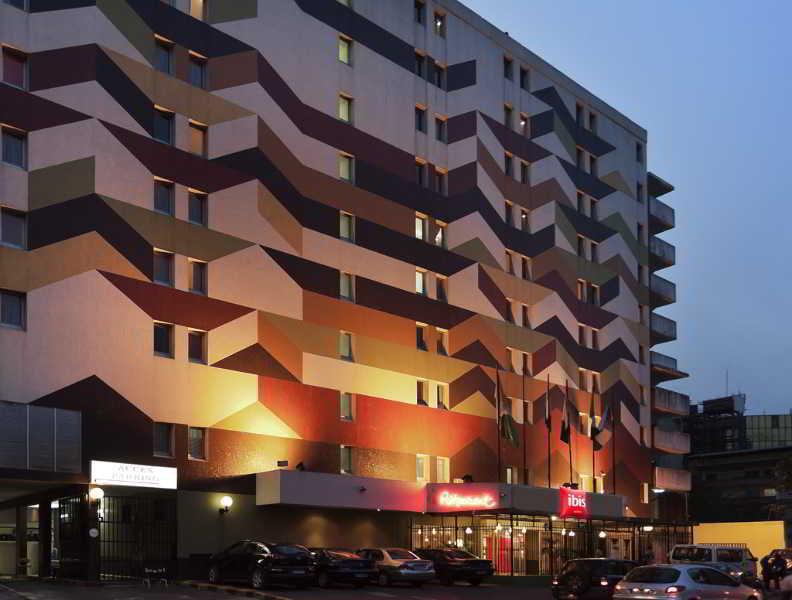 Ibis Styles Abidjan Plateau Hotel Exterior photo