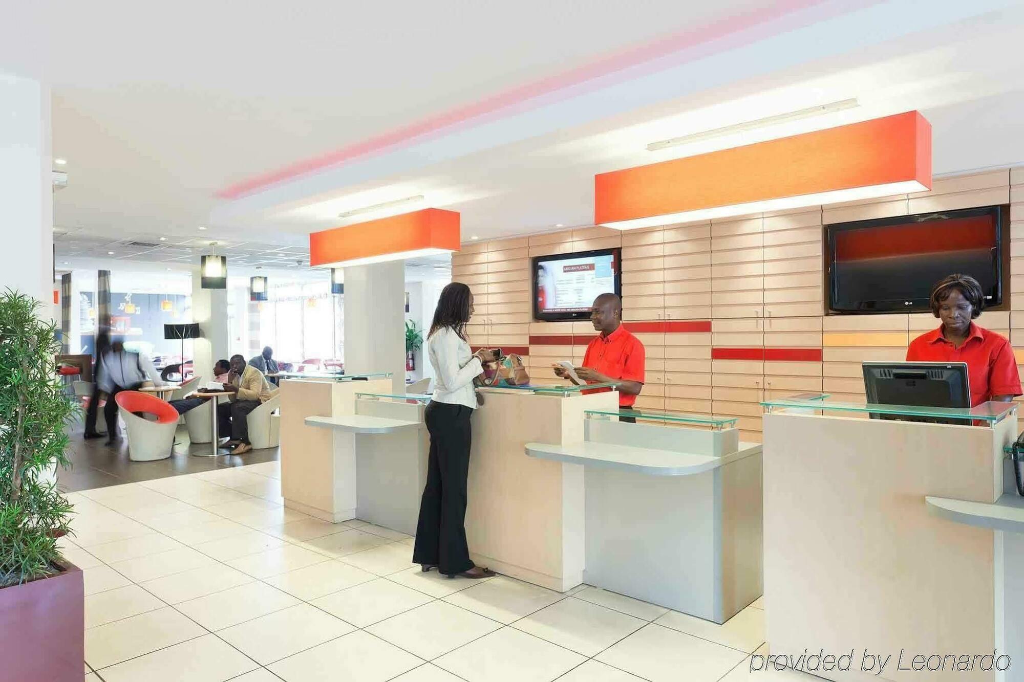 Ibis Styles Abidjan Plateau Hotel Exterior photo